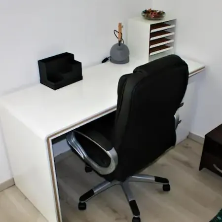 Apartment Equipe En Rez-de-jardin Entre Gard Et Ardeche