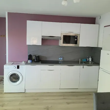 Equipe En Rez-de-jardin Entre Gard Et Ardeche Apartment *