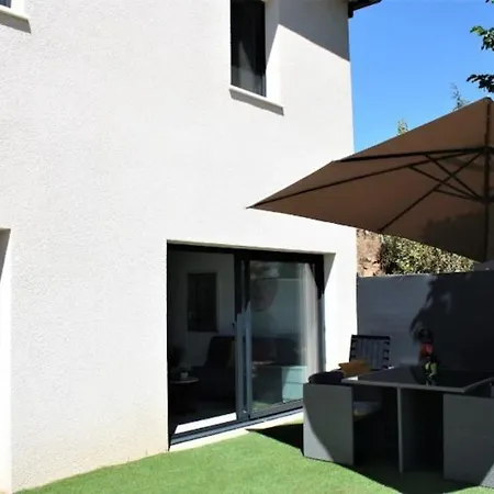Equipe En Rez-de-jardin Entre Gard Et Ardeche Apartamento *