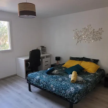 Apartment Equipe En Rez-de-jardin Entre Gard Et Ardeche *